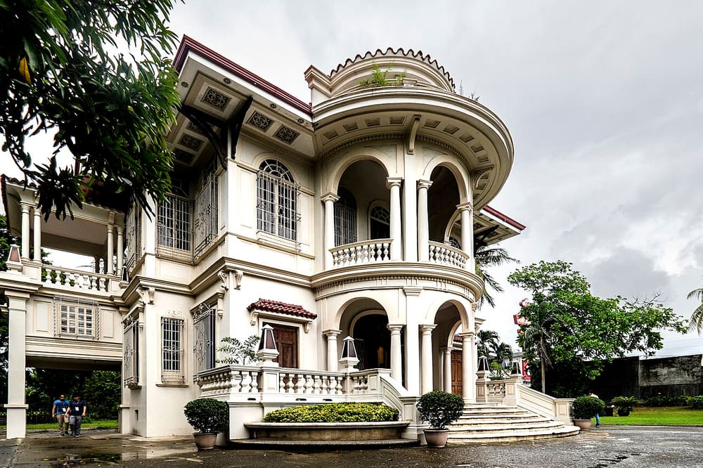 Molo Mansion