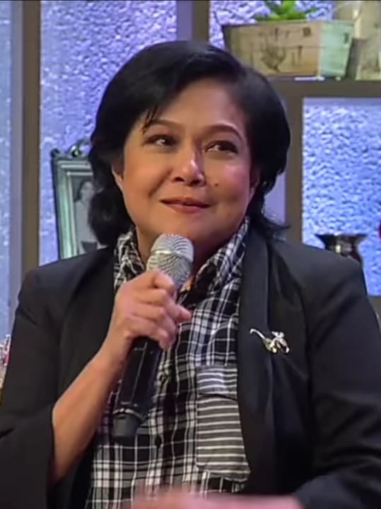 Nora Aunor, Philippines (portrait via Wikimedia Commons)