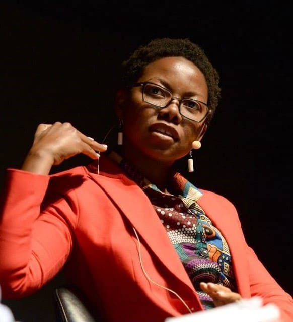 NoViolet Bulawayo, Zimbabwe (portrait via Wikimedia Commons)