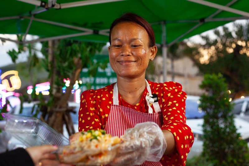 Num pang, Phnom Penh (Wimup travel guide)