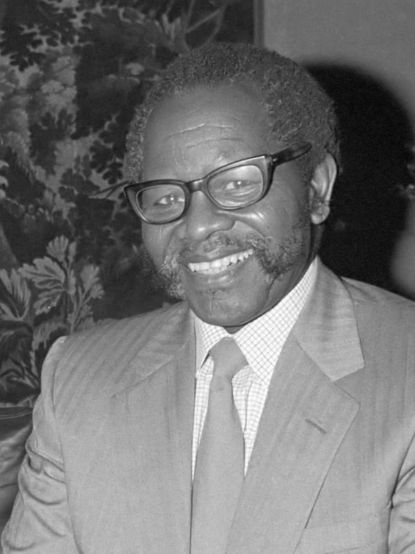 Oliver Tambo, South Africa (portrait via Wikimedia Commons)