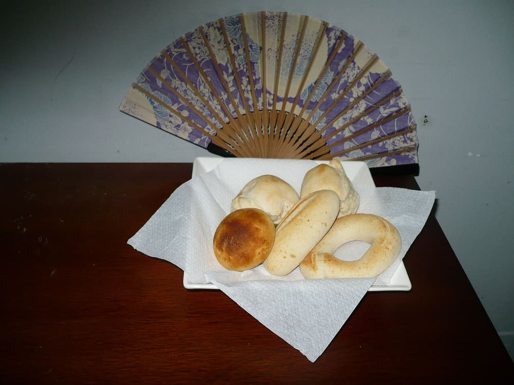 Pandebono, Cali (Wimup travel guide)