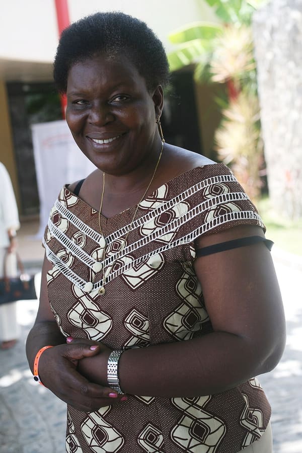 Paulina Chiziane, Mozambique (portrait via Wikimedia Commons)