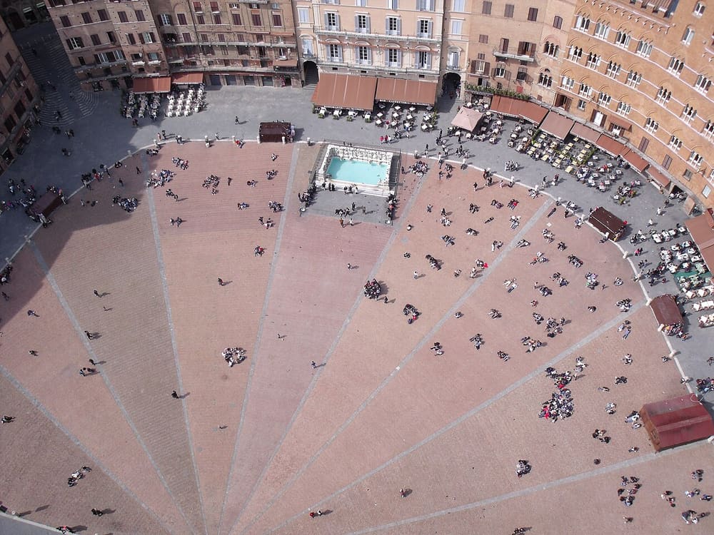 Piazza del Campo, Siena, Italy (Wimup)