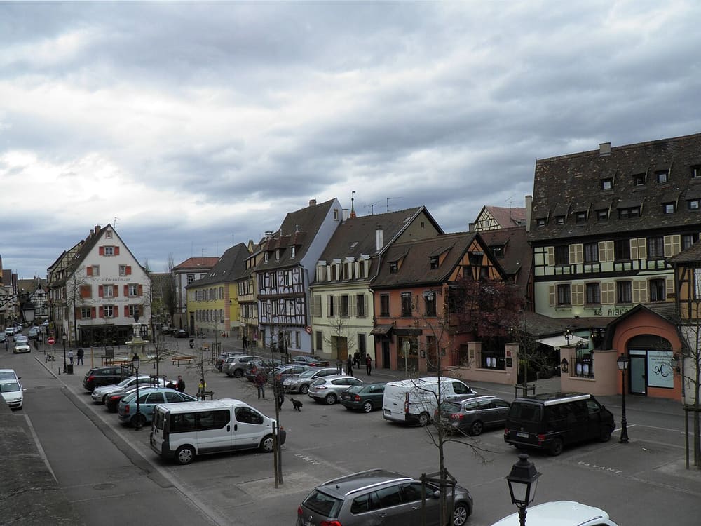 Place des Six Montagnes Noires