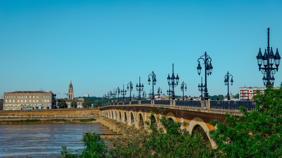 Pont de Pierre