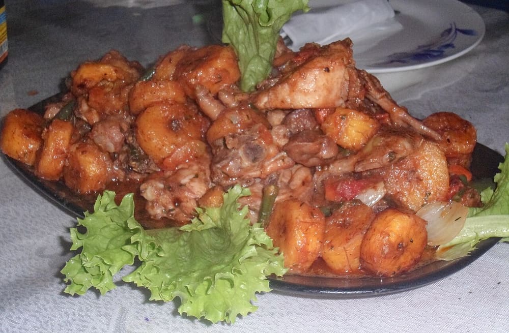 Poulet DG, Yaounde (Wimup travel guide)