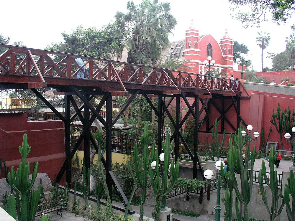 Puente de los Suspiros, Lima, Peru (Wimup)