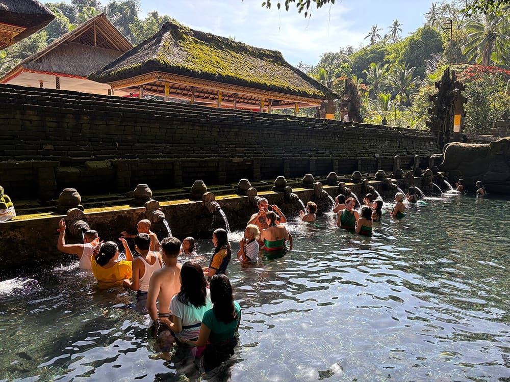 Pura Tirta Empul, Ubud, Indonesia (Wimup)