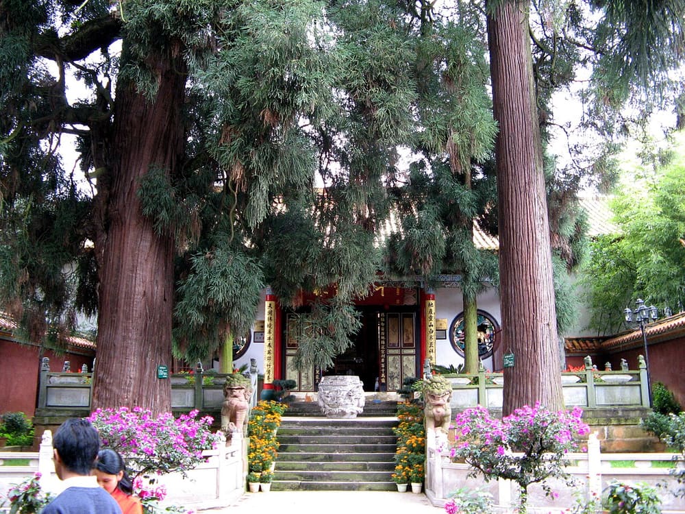 Qiongzhu (Bamboo) Temple