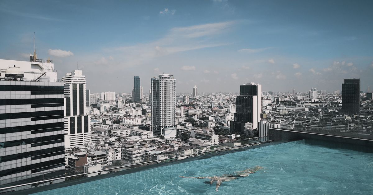 Drink above the skyline, Bangkok, Thailand