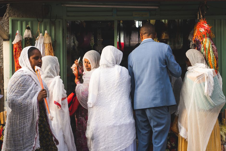 Shola Market