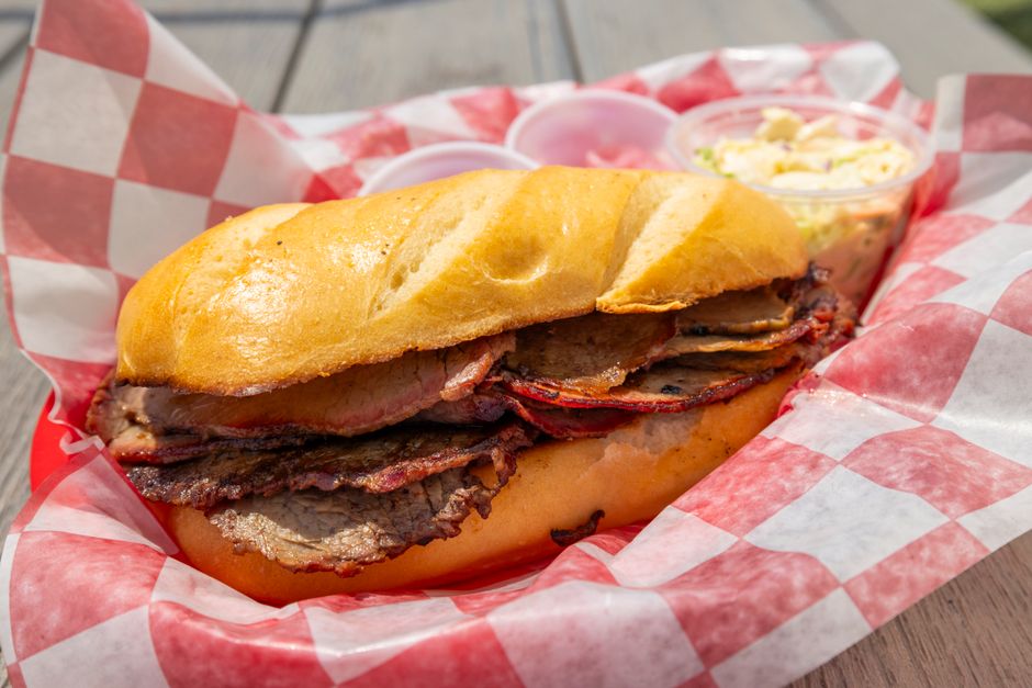 Smoked meat sandwich, Montréal (Wimup travel guide)