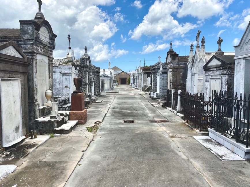 St. Louis Cemetery No. 1, New Orleans, United States