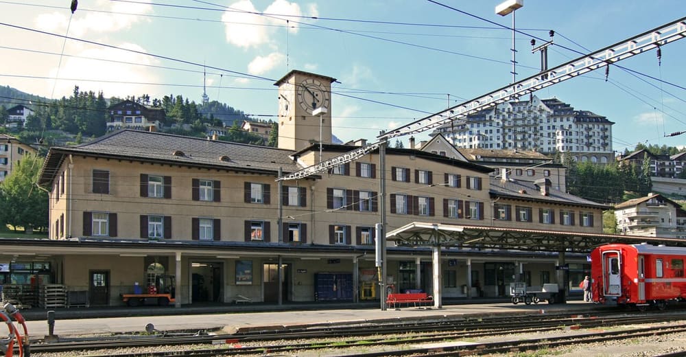St. Moritz railway station, St. Moritz, Switzerland (Wimup)