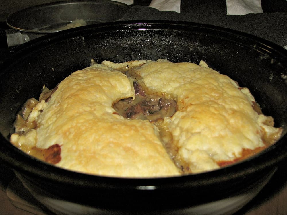Steak and kidney pie, United Kingdom (Wimup)