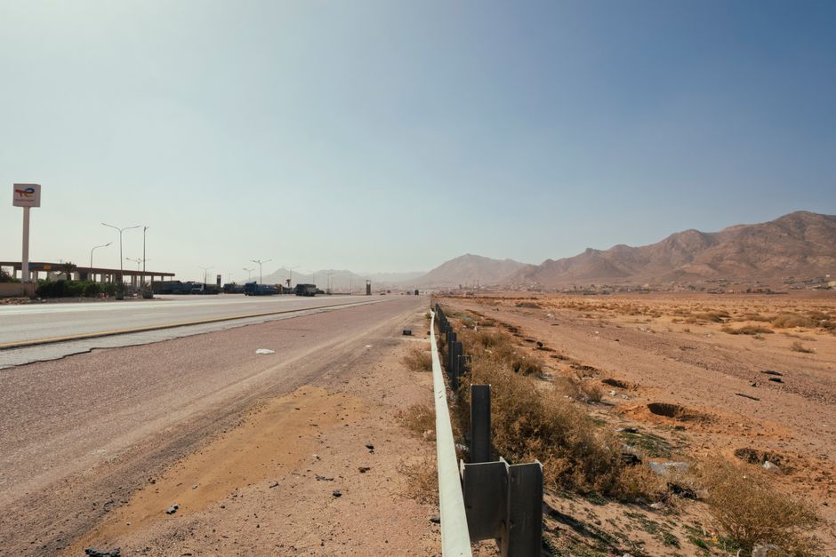 Take the Desert Highway to Petra, Aqaba (Wimup)