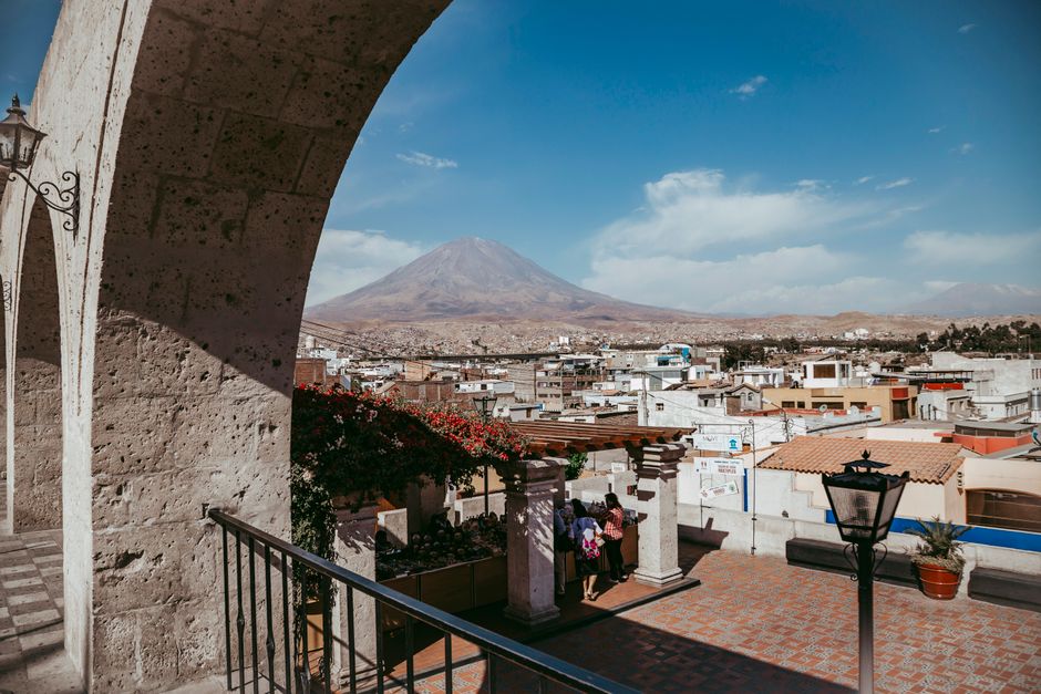 Take the volcano view from Yanahuara, Arequipa (Wimup)