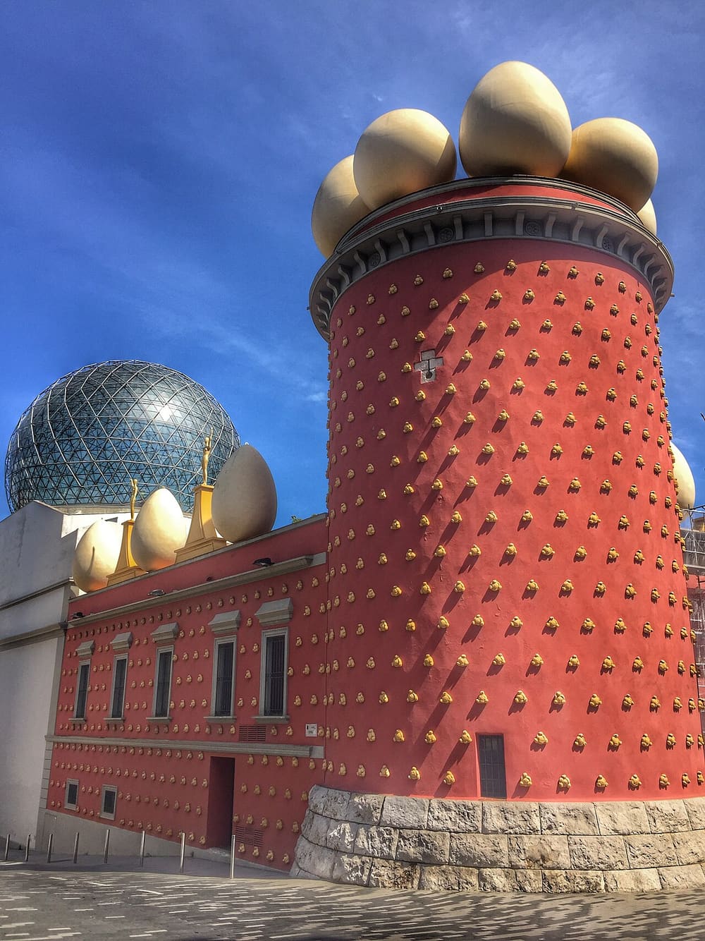 Figueres and the Dalí Theatre-Museum