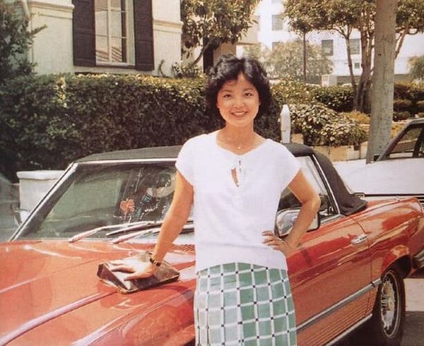 Teresa Teng, Taiwan (portrait via Wikimedia Commons)