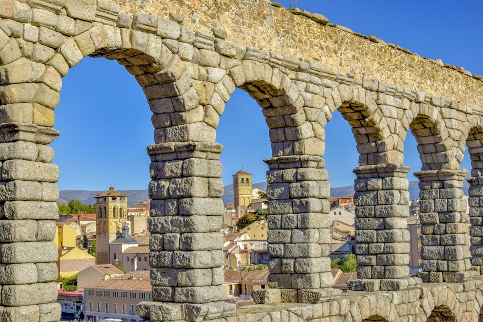 The Roman walls and the Cubos, León, Spain