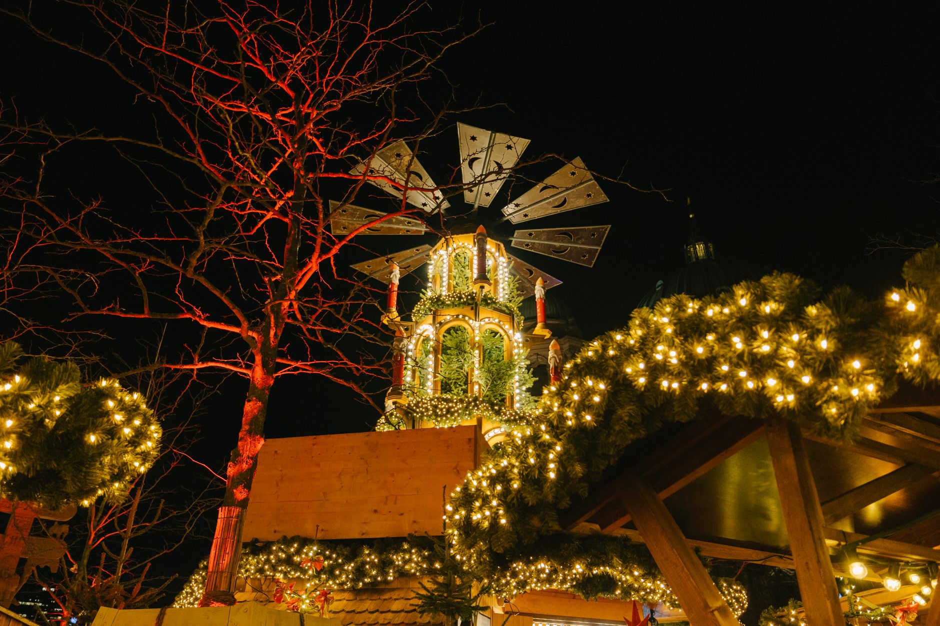 Christmas markets in European old towns (Wimup themed list)