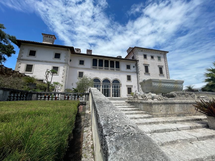 Tour Vizcaya Museum and Gardens, Miami, United States