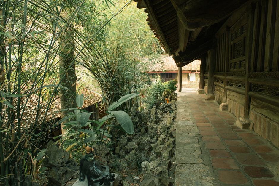 Đường Lâm ancient village