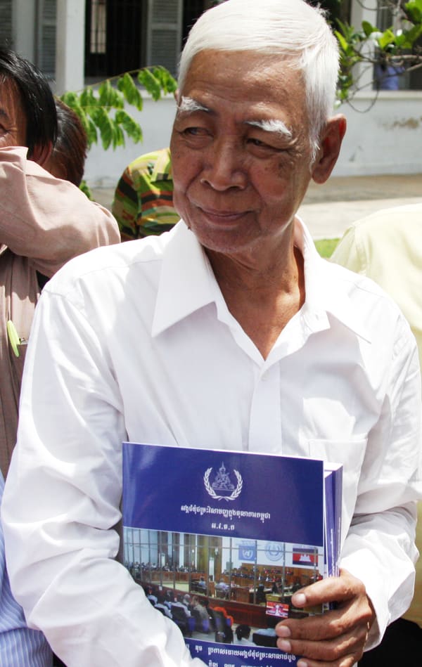 Vann Nath, Cambodia (portrait via Wikimedia Commons)
