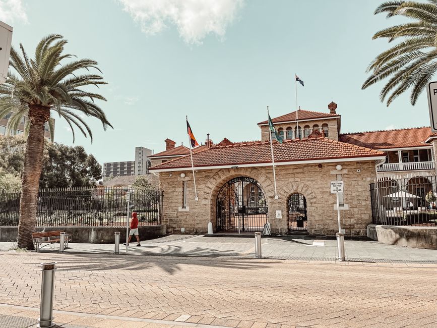 Watch the gold pour at the Perth Mint, Perth, Australia