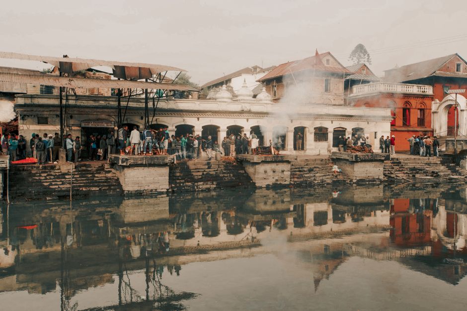 Watch the river rites at Pashupatinath, Kathmandu, Nepal